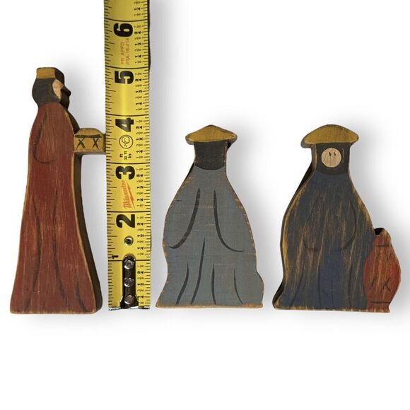 VTG Primitive Handmade Nativity Stable Holy Family Wise Men Angel 12 Piece Set - Picture 3 of 16